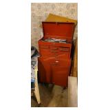Roll around tool box