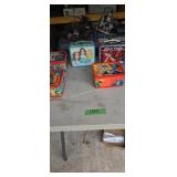 Lot of vintage lunch boxes