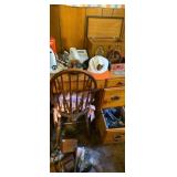 Contents of office desk chair bearcat scanner