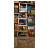 6-Ft aluminum step ladder