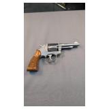 Smith& Wesson model 64 stainless 38 special