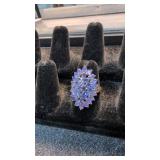 10 karat gold tanzanite ring size 8.25 5.5 g