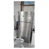 Frigidaire Refrigerator Working Out Of House Lot