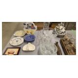glassware decorative items as shown