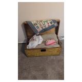 small dovetail trunk with blankets