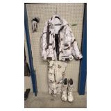 Jamik Wildtree hunting outfit 3XL boots are size