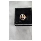 10 karat gold ring 4.5 g size 6