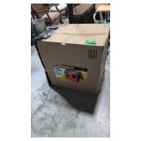 sandblasting cabinet looks to be new in the box