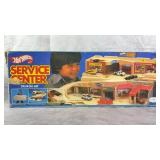1979 Hot Wheels Service Center Sto & Go Set