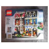 Lego #10218 Pet Shop Set