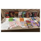 72Pc Vtg Toy Collecting Books & Ephemera