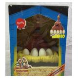 NIP 1999 Chicken Run Bunty AM/FM Radio