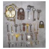 35pc Antique/Vintage Keys & Locks Lot