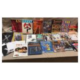 27pc Vtg Toys & Collectibles Books & Magazines+