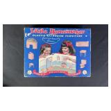 1945 Plasco Little Homemaker Plastic Furniture
