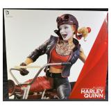 2015 DC Gotham City Garage Harley Quinn Statue