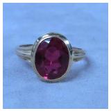 10k Ladies Ring w/Garnet Stone-2 Grams