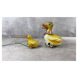 Vtg Battery Op Tin Toy Ducks