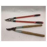 Lot of 2 Pruning Shears / Loppers
