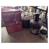 Nutribullet Juicer Pro and Food Dehydrator Lot