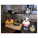 Lot of assorted decorations