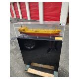 Osco Sierra 'Oslo' Display Case, W8 x L36 x H44