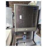 Follett 12CI425A Air-Cooled Countertop Water...
