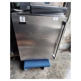 Perlick HB24RS 2SLF-STK One-Door Refrigerated...