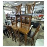 Beautiful Oak Hightop Dining Table & Chairs.