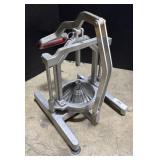 Easy Flowering Onion Cutter.
