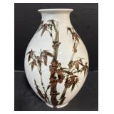 Beautiful Japanese Satsuma Ware Vase.