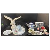 Teapots/Teapot Decor, Decorative Birds, Serving
