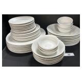 Picnic Oneida Stoneware, Bowls, Saucers & Plates.