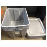 5 Empty Totes.