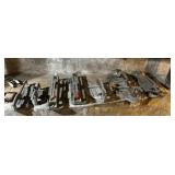 7 Tiler Cutters.*