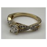 14KT Gold Natural Diamond Ring.