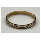 14KT Gold Ribbed Band Ring.