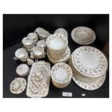 Royal Albert "Winsome" Pattern Dinnerware. Royal Albert "Winsome" Pattern Dinnerware.