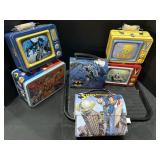 6 Metal Lunchboxes (NFL, Batman, Looney). 6 Metal Lunchboxes (NFL, Batman, Looney).