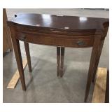 Vtg Mahogany Flip Top Table. Vtg Mahogany Flip Top Table.