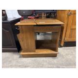 Oak Extending Side Table. Oak Extending Side Table.