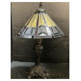 Tiffany Style Stained Glass Table Lamp.
