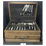 Vintage Tudor Plate Oneida Flatware W/ Wood Box.