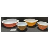 Vintage Pyrex Nesting Mixing & Casserole Bowls.