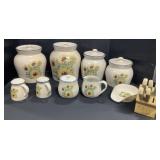 9 Piece Kitchenware Set, Serrated Knives.