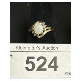 10K Gold White & Clear Stone Ring.