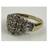 10KT Gold 1 Carat Diamond Cluster Ring.