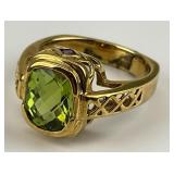 18KT Gold Green Peridot & Amethyst Ring.
