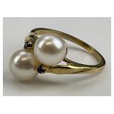 14KT Gold Pearl & Sapphire Ring.