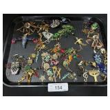 Costume Jewelry, Earrings & Brooches.